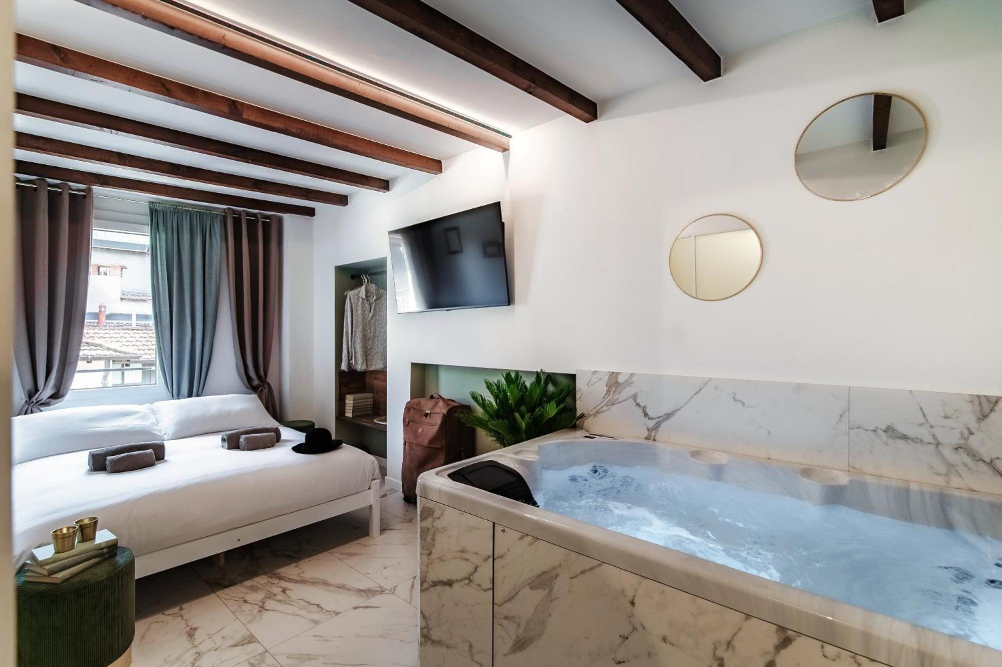 Sahara & Amazzonia Luxury Rooms- The House Of Travelers Como Exterior foto